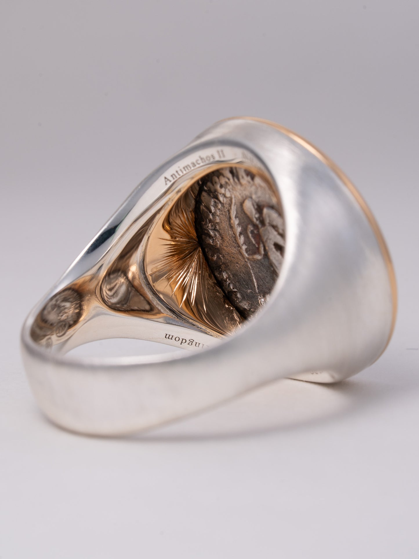 MONOLITH Coin Ring -Antimachos II / Nike