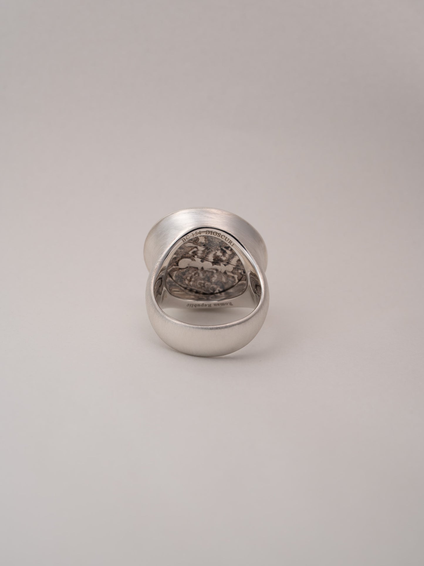 MONOLITH Coin Signet Ring　-Roma