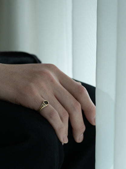 MONOLITH Coin Signet Ring -Tetartemorion