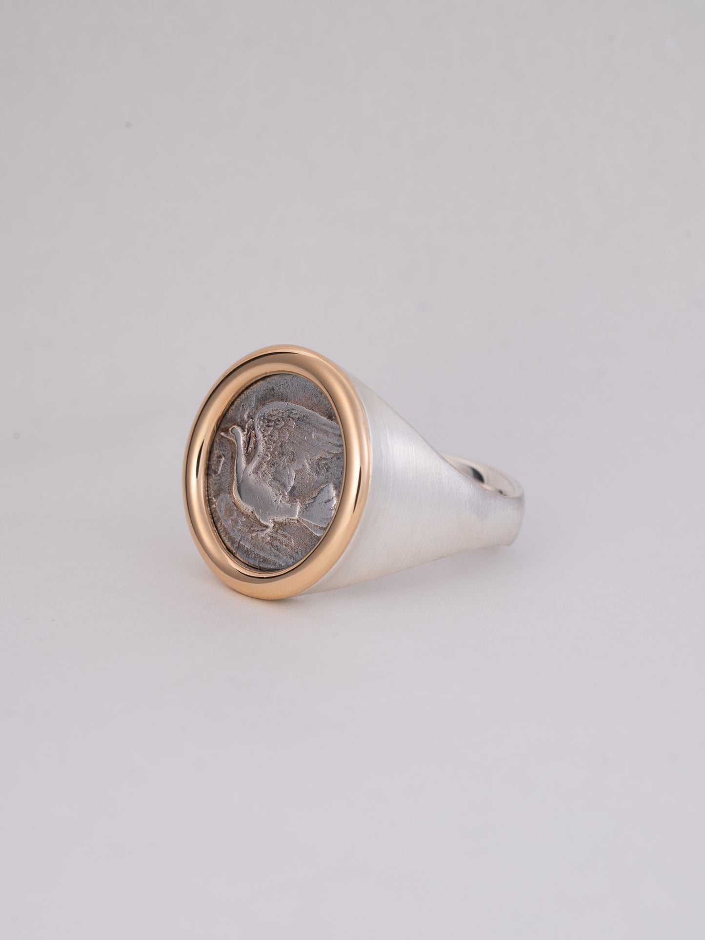 MONOLITH Coin Ring -Dove / Chimaera