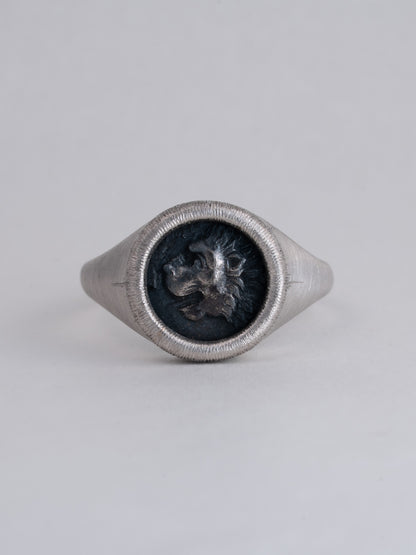 MONOLITH Coin Signet Ring -Lion